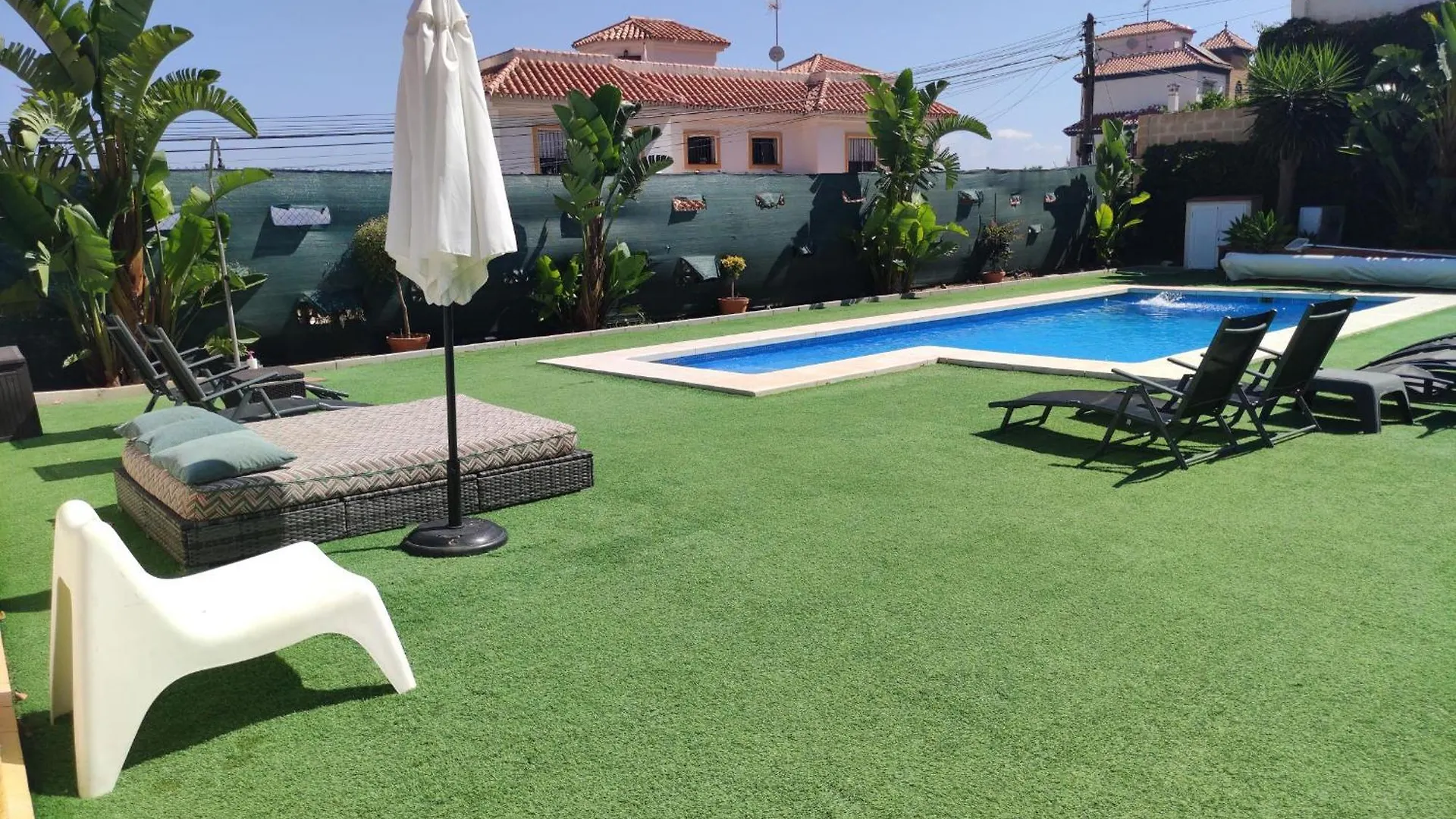 Villa Peralta, Heated And Private Pool ,Near Beach And Golf ! Alhaurín de la Torre Espanha
